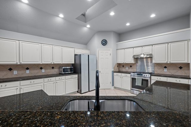 2621 Goldfinch DR, Cedar Park, TX 78613