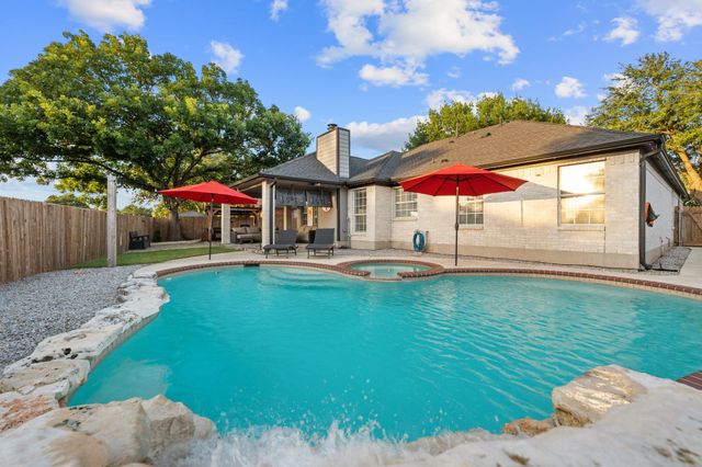 2621 Goldfinch DR, Cedar Park, TX 78613