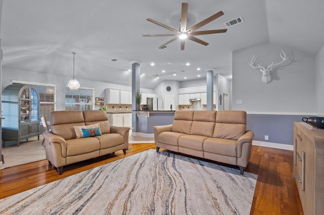 2621 Goldfinch DR, Cedar Park, TX 78613