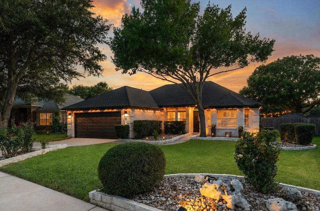 2621 Goldfinch DR, Cedar Park, TX 78613