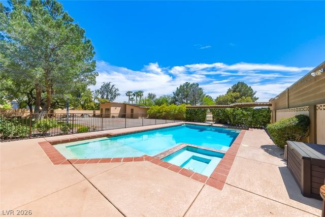 8645 Bright Angel Way, Las Vegas, NV 89149