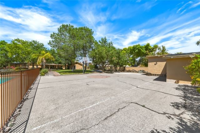 8645 Bright Angel Way, Las Vegas, NV 89149