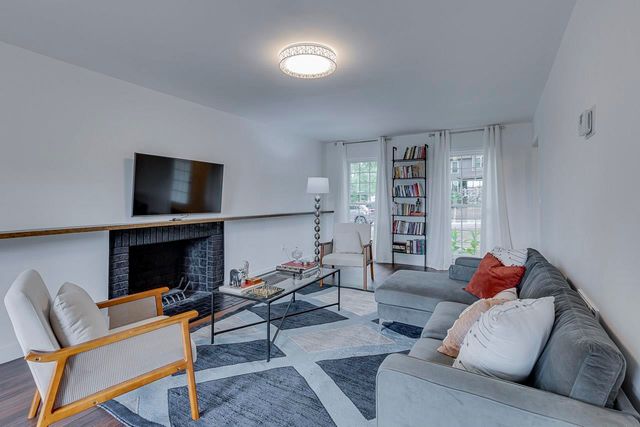 103 Cosgrove Lane, Taylors, SC 29687