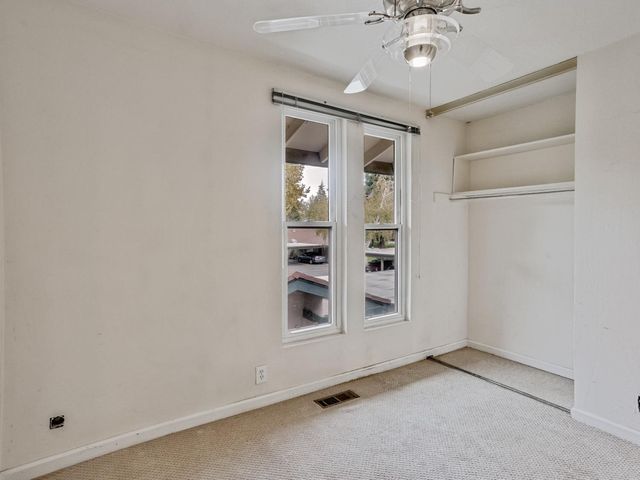 506 Roundtree Ct, Sacramento, CA 95831