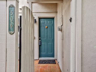 506 Roundtree Ct, Sacramento, CA 95831