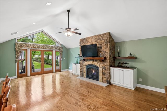 37 Pine Ridge Drive, Smithtown, NY 11787