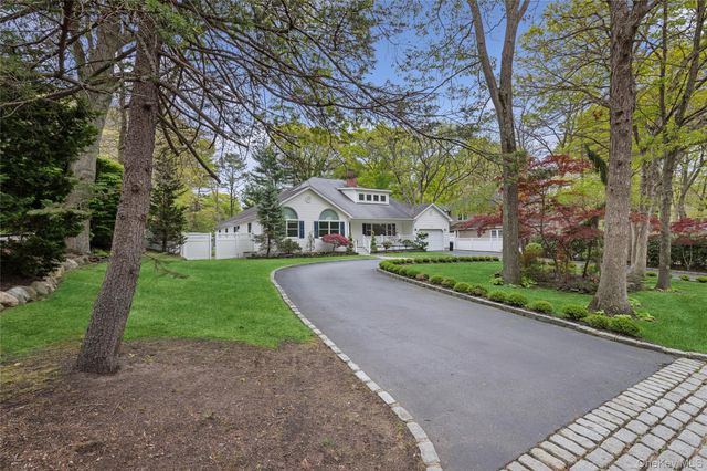 37 Pine Ridge Drive, Smithtown, NY 11787