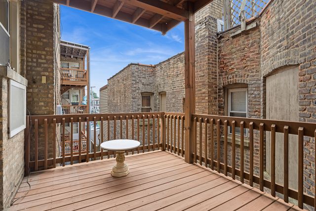 245 Washington Boulevard 2B, Oak Park, IL 60302