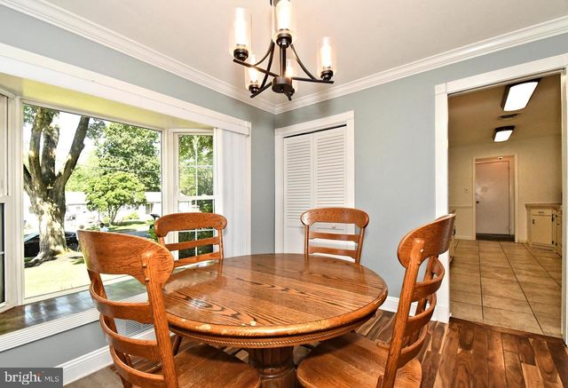 5 ROYAL OAK RD, Lawrence Township, NJ 08648