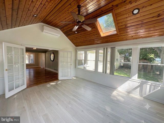 5 ROYAL OAK RD, Lawrence Township, NJ 08648