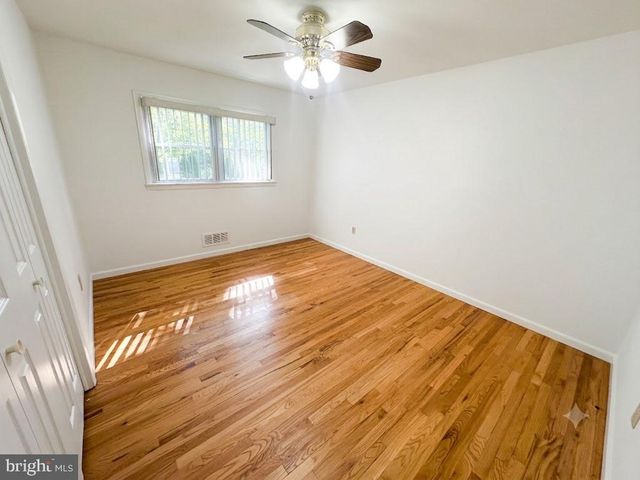 5 ROYAL OAK RD, Lawrence Township, NJ 08648