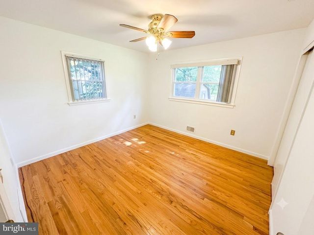 5 ROYAL OAK RD, Lawrence Township, NJ 08648