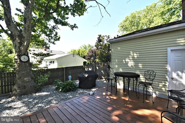 5 ROYAL OAK RD, Lawrence Township, NJ 08648