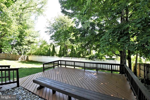 5 ROYAL OAK RD, Lawrence Township, NJ 08648