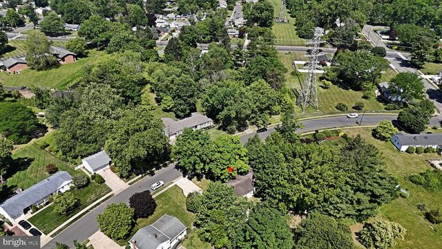 5 ROYAL OAK RD, Lawrence Township, NJ 08648