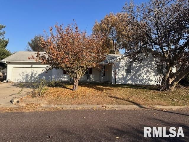 604 CORONADO Street, Jacksonville, IL 62650