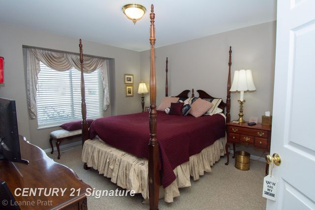 241 Aberdeen Court unit 11 bldg 6, Flushing, MI 48433