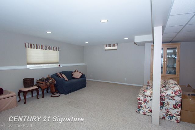 241 Aberdeen Court unit 11 bldg 6, Flushing, MI 48433