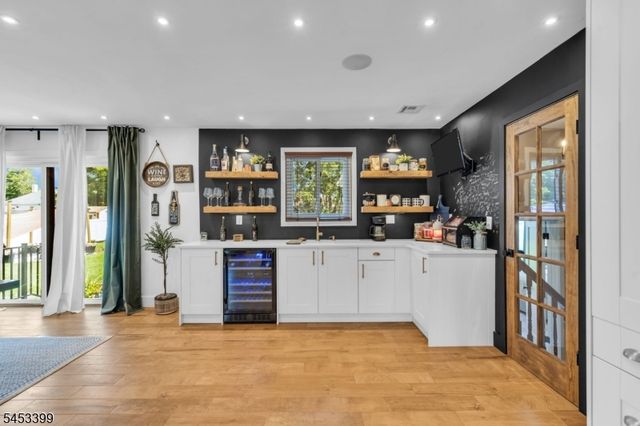 1381 Osage Rd, North Brunswick Twp., NJ 08902