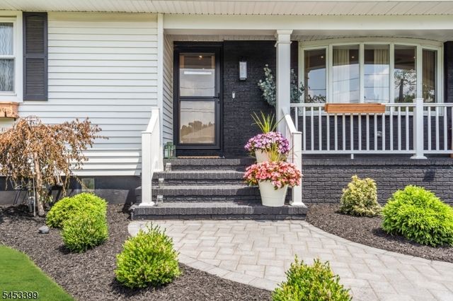 1381 Osage Rd, North Brunswick Twp., NJ 08902