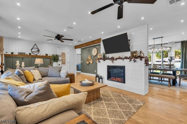 1381 Osage Rd, North Brunswick Twp., NJ 08902