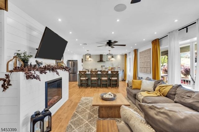1381 Osage Rd, North Brunswick Twp., NJ 08902
