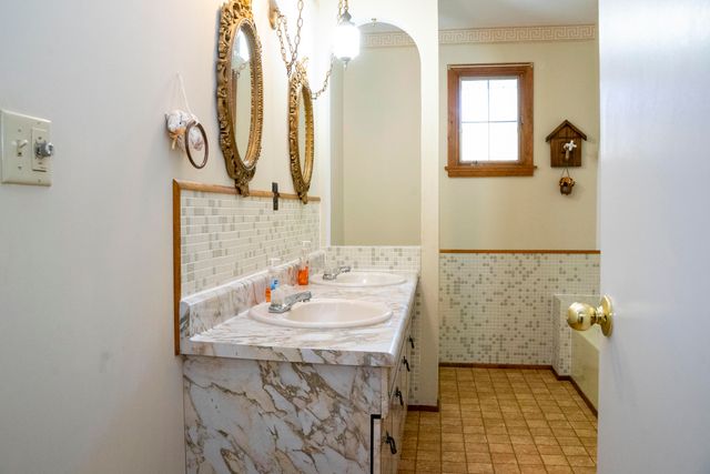 59 Rosbo Lane, Morrisonville, NY 12962