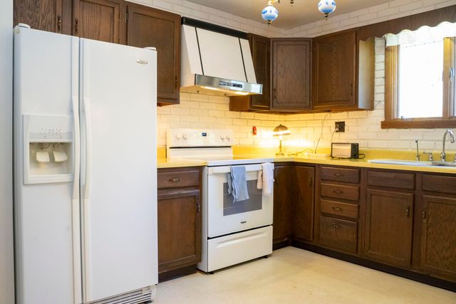 59 Rosbo Lane, Morrisonville, NY 12962