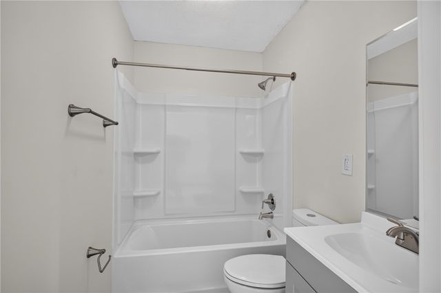 13 Prestbury Drive, Greenville, SC 29605