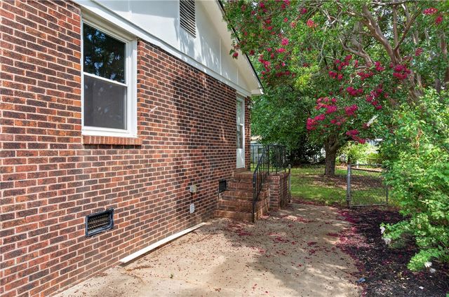 13 Prestbury Drive, Greenville, SC 29605