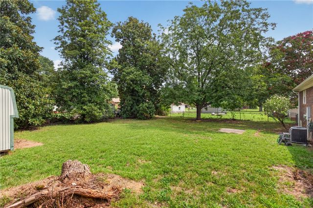 13 Prestbury Drive, Greenville, SC 29605
