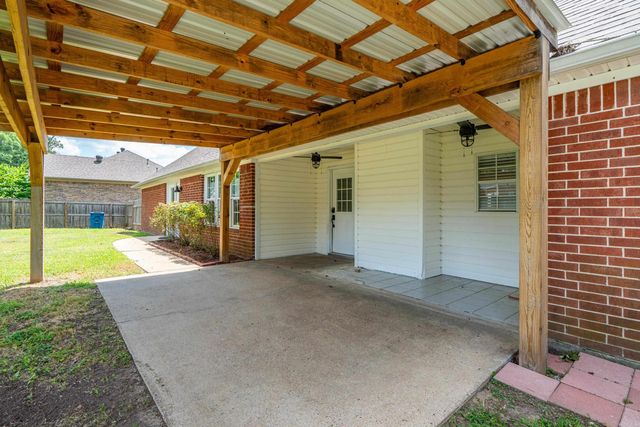 2724 Crooked Stick Drive, Benton, AR 72015