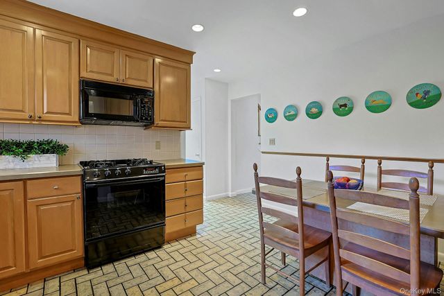 106 Alexander Avenue, White Plains, NY 10606