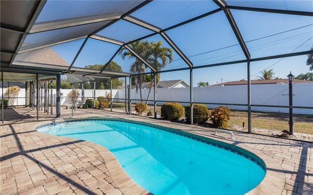 3337 SE 10th PL, Cape Coral, FL 33904