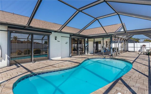 3337 SE 10th PL, Cape Coral, FL 33904