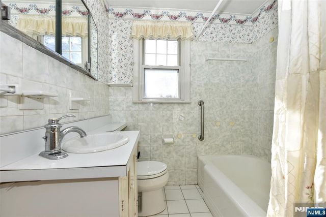 96 Grove Street, Waldwick, NJ 07463