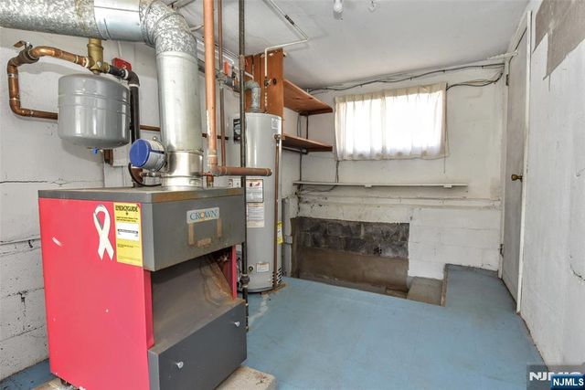 96 Grove Street, Waldwick, NJ 07463