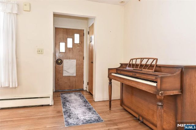 96 Grove Street, Waldwick, NJ 07463