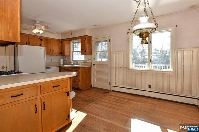 96 Grove Street, Waldwick, NJ 07463