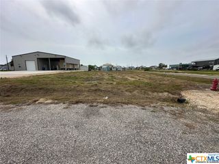 515 W Main Street, Port O'connor, TX 77982