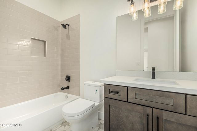 22352 W Daley Lane, Surprise, AZ 85387