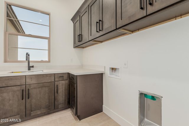 22352 W Daley Lane, Surprise, AZ 85387