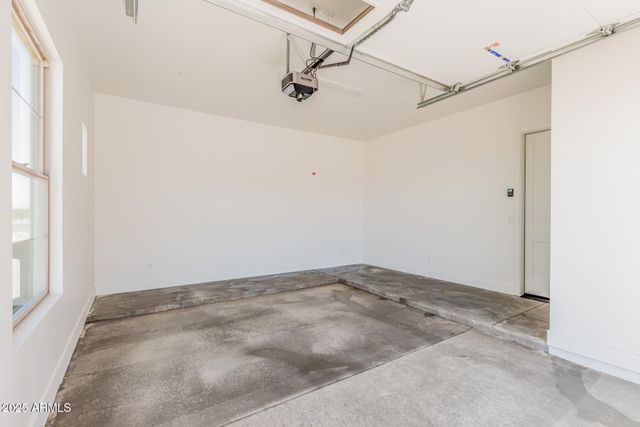 22352 W Daley Lane, Surprise, AZ 85387