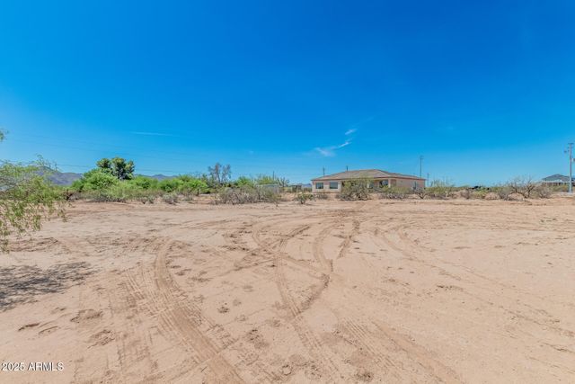 22352 W Daley Lane, Surprise, AZ 85387
