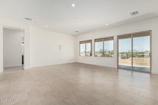 22352 W Daley Lane, Surprise, AZ 85387