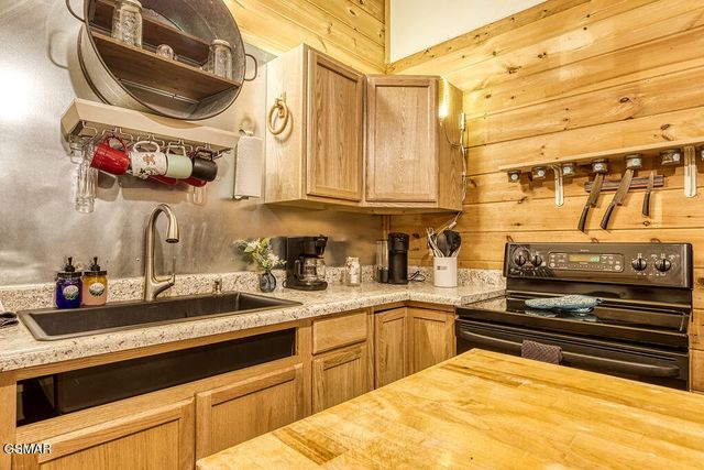 1513 Tyler Way, Sevierville, TN 37876