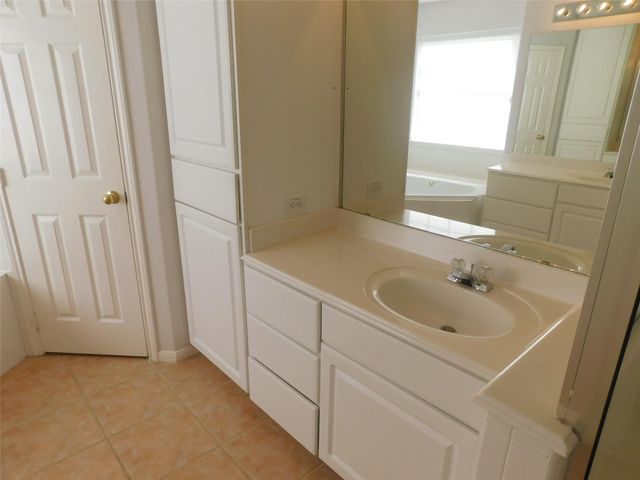 2710 Grants Lake Boulevard F4, Sugar Land, TX 77479