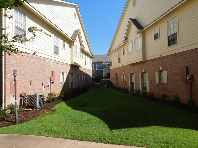 2710 Grants Lake Boulevard F4, Sugar Land, TX 77479