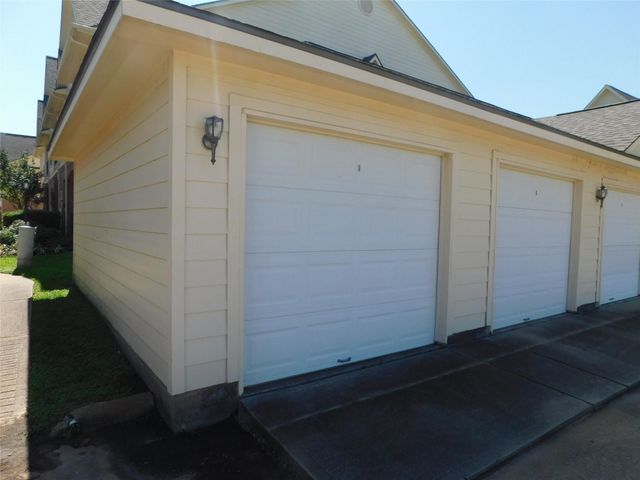 2710 Grants Lake Boulevard F4, Sugar Land, TX 77479