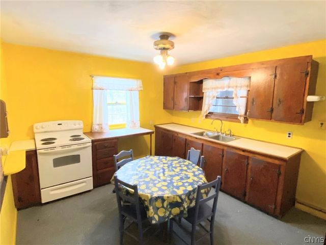 6756 Myers Road, Dewitt, NY 13057